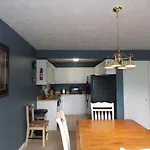 Hillbilly Hilton Chalet
