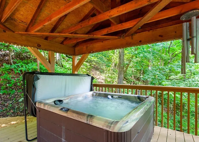 Ravens Hollow Private Pool Hot Tub Games