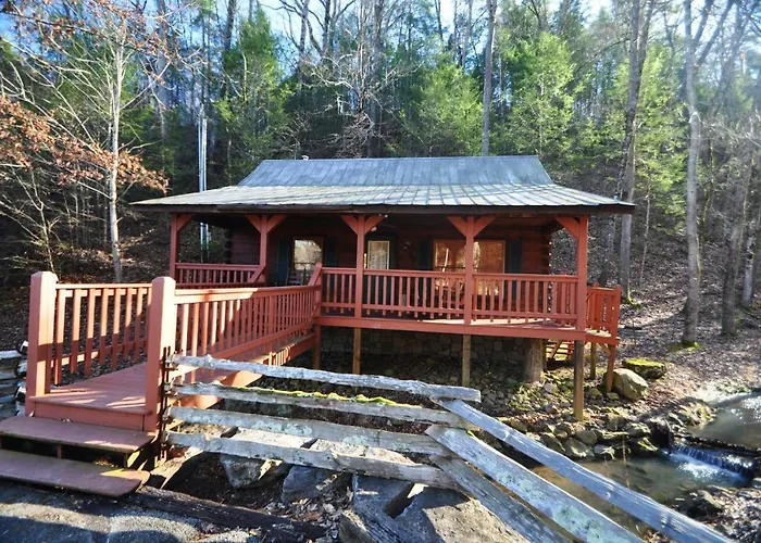 Time To Cuddle, Wifi, Near Pigeon Forge, 1089 Free Tickets Each Paid Day, Dollywood And More