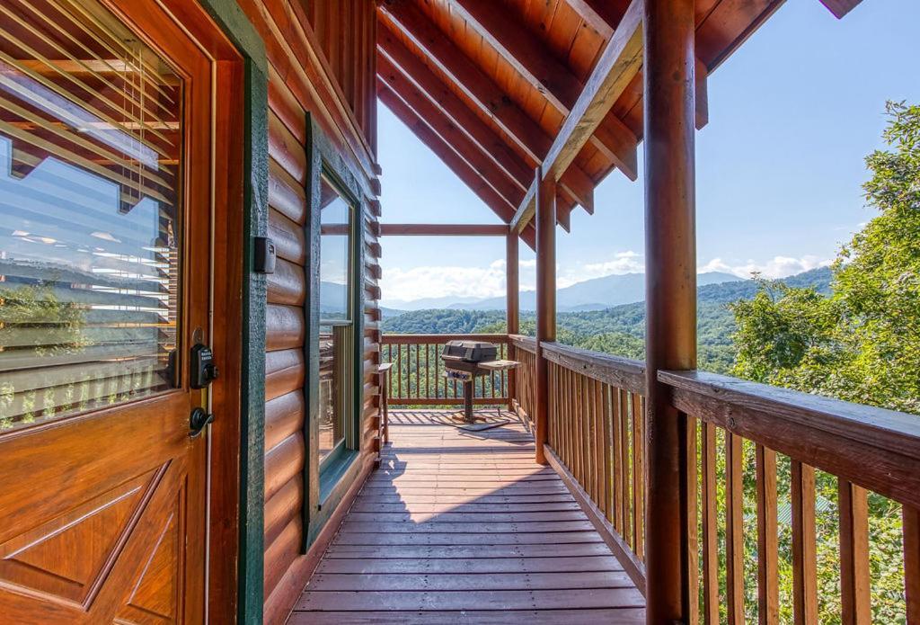 A Higher Calling, 1089 Of Free Area Attraction Tickets For Each Paid Day, Dollywood And More! Holiday home Pigeon Forge