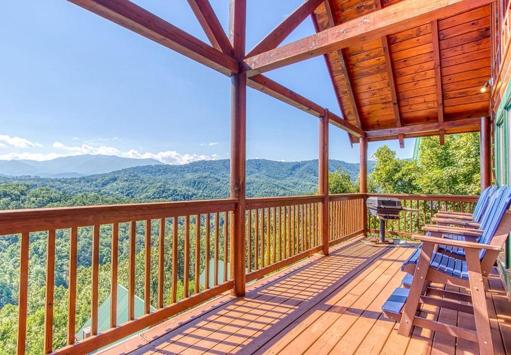 A Higher Calling, 1089 Of Free Area Attraction Tickets For Each Paid Day, Dollywood And More! Holiday home Pigeon Forge