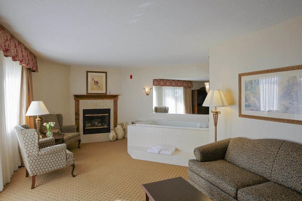 Music Road Hotel 3*