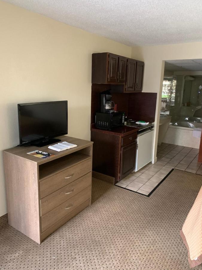 Riverside Motor - Hotel