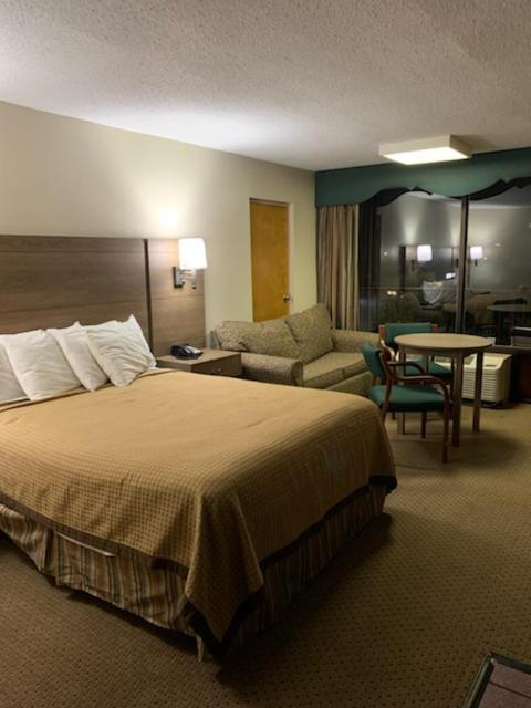 Riverside Motor - Hotel 2*
