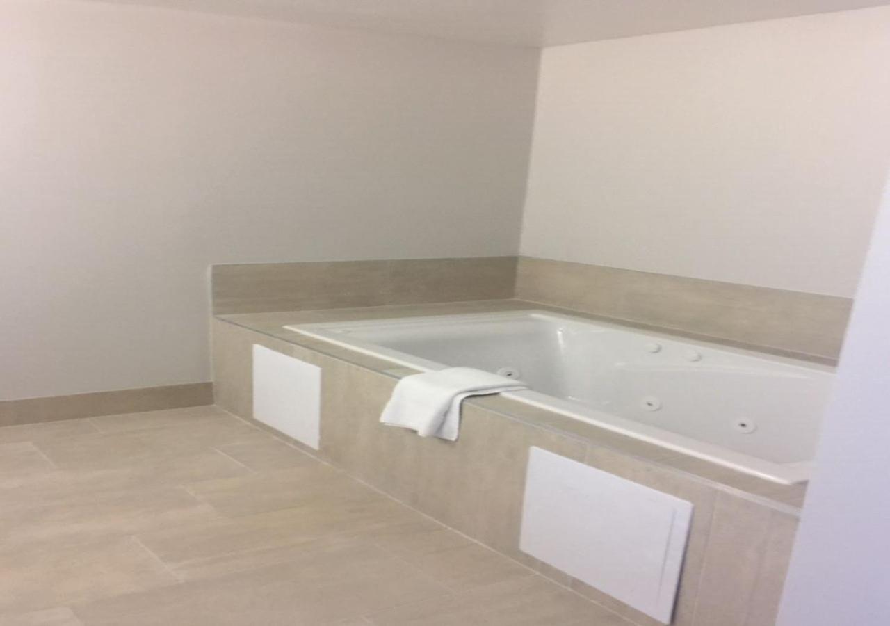 Express & By Ihg Pigeon Forge