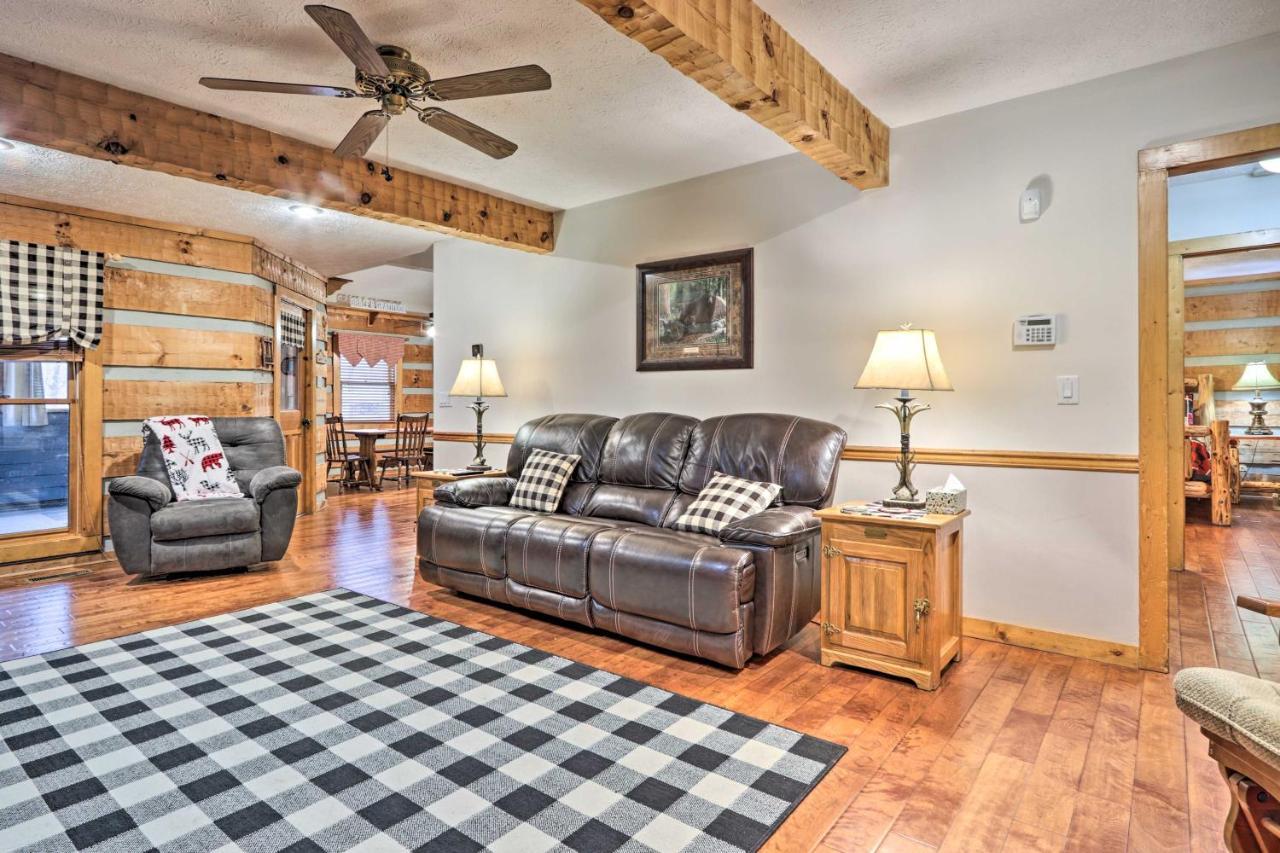 Holiday home With Hot Tub, 12 Mi To Dollywood! Pigeon Forge