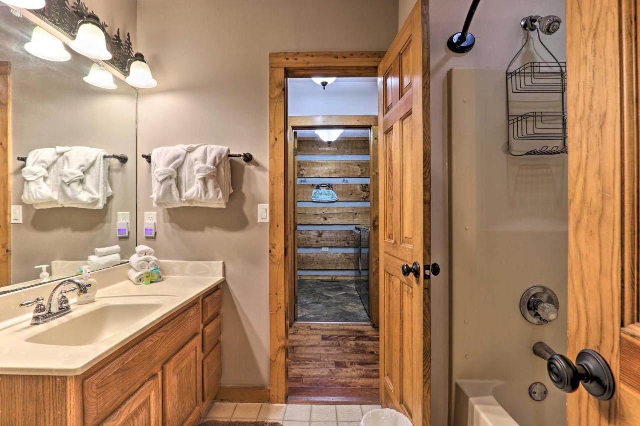 Holiday home With Hot Tub, 12 Mi To Dollywood! Pigeon Forge