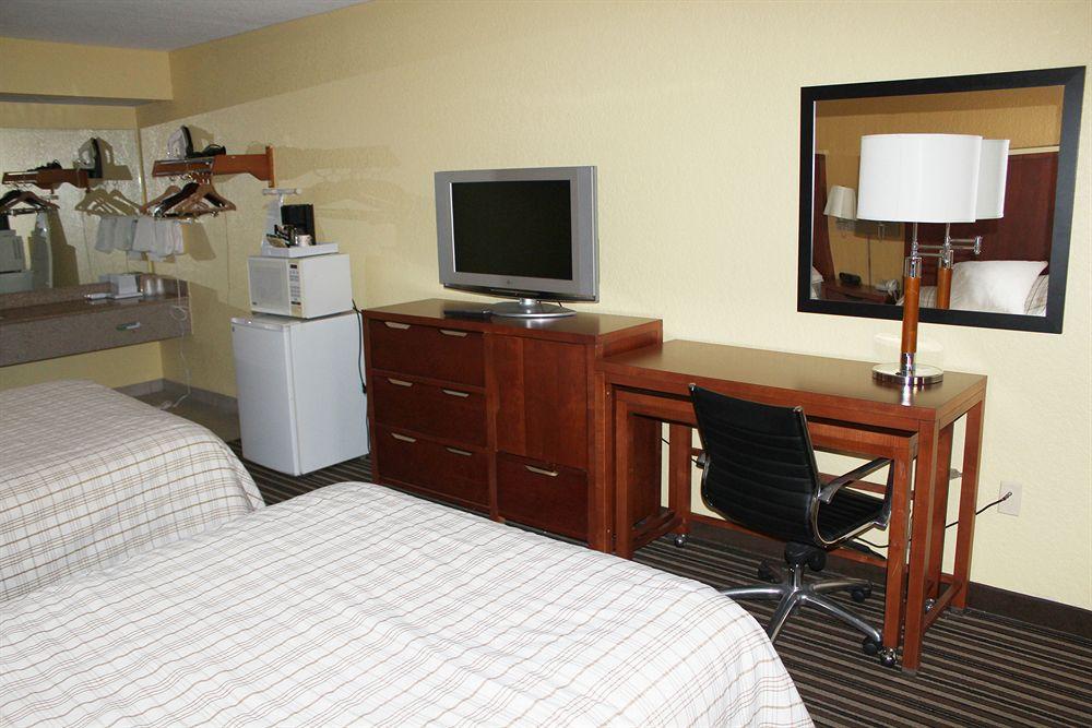 Days South Hotel 2*