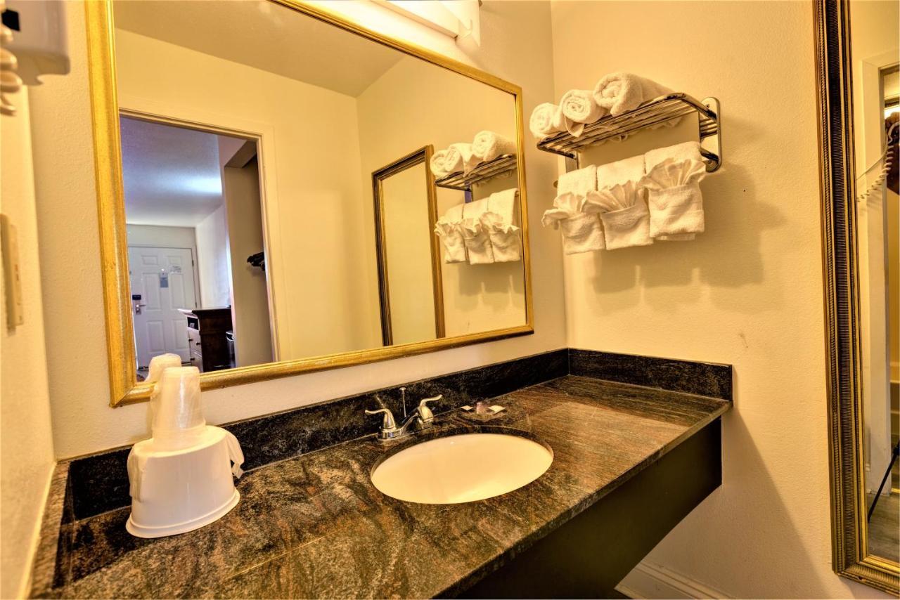 Briarstone Hotel 2*