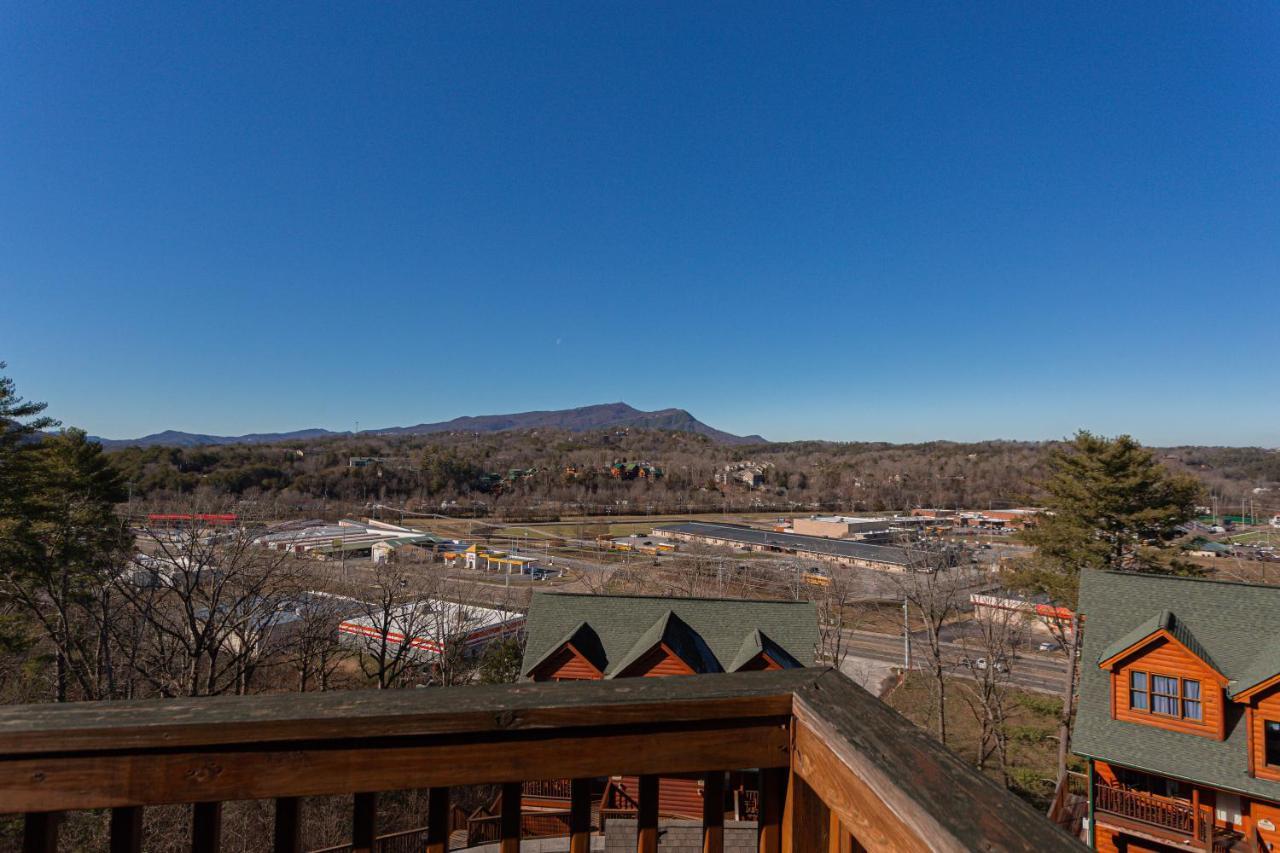 Bear Claw - Bear Claw Retreat In Pigeon Forge! Holiday home *