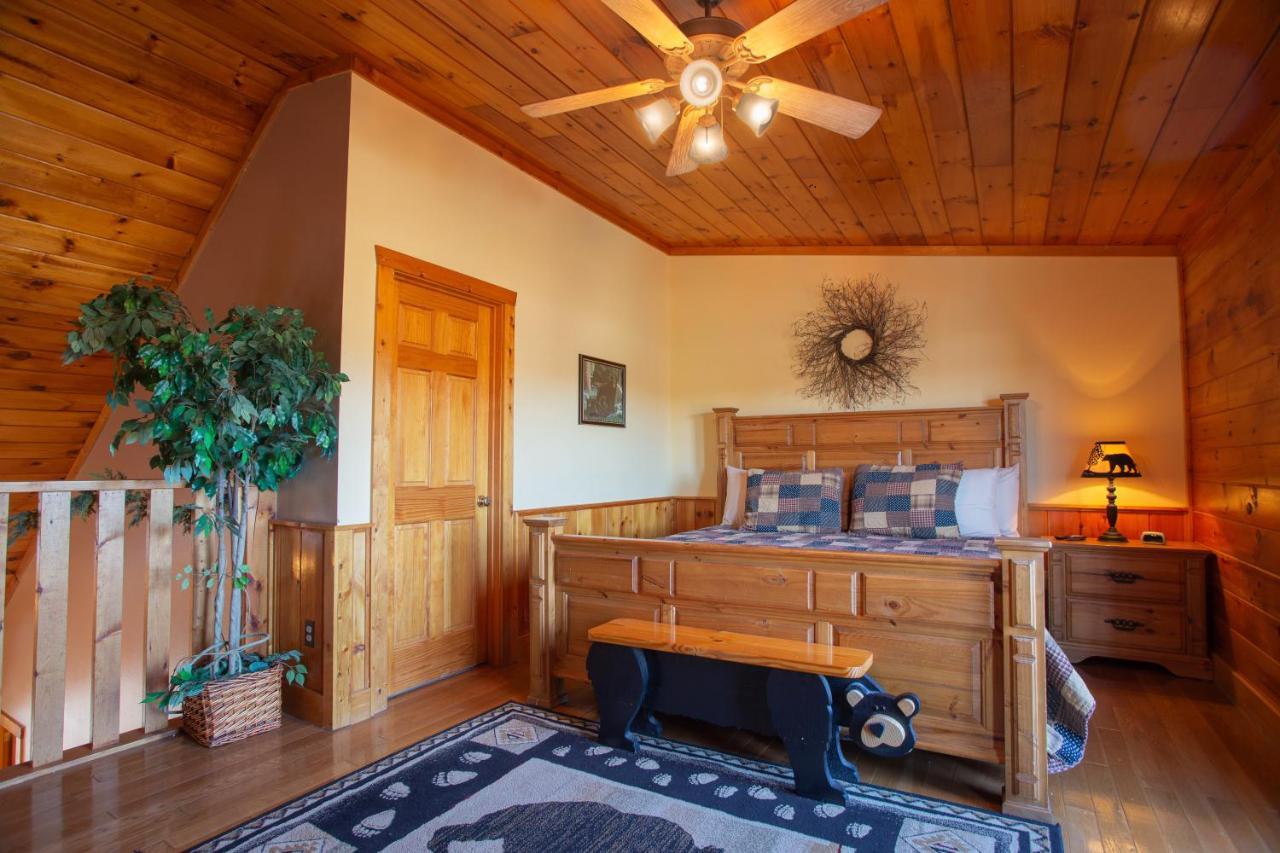 Bear Claw - Bear Claw Retreat In Pigeon Forge! * Pigeon Forge