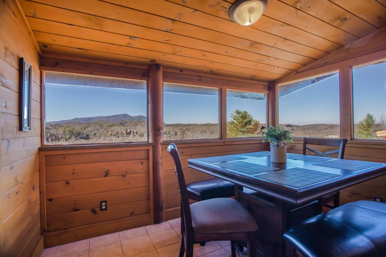 Holiday home Bear Claw - Bear Claw Retreat In Pigeon Forge! *