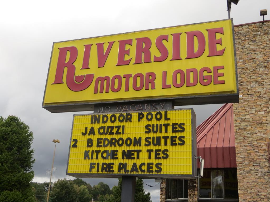 Riverside Motor - 2*