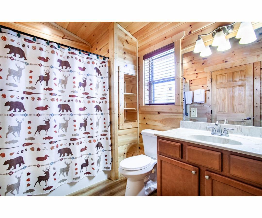 Robins Nest - Wc Accessible, Views, Community Pool