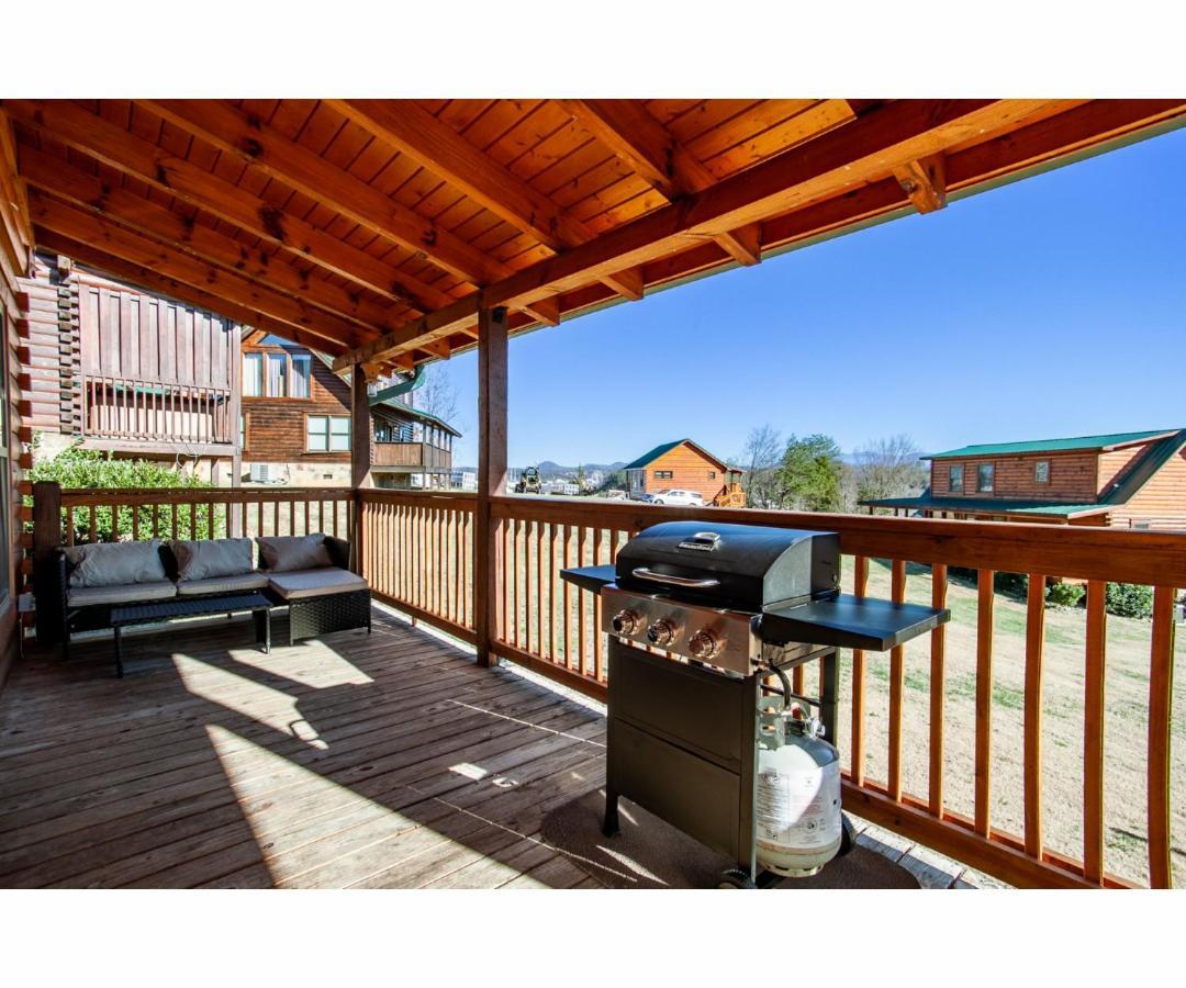 Robins Nest - Wc Accessible, Views, Community Pool Holiday home Pigeon Forge