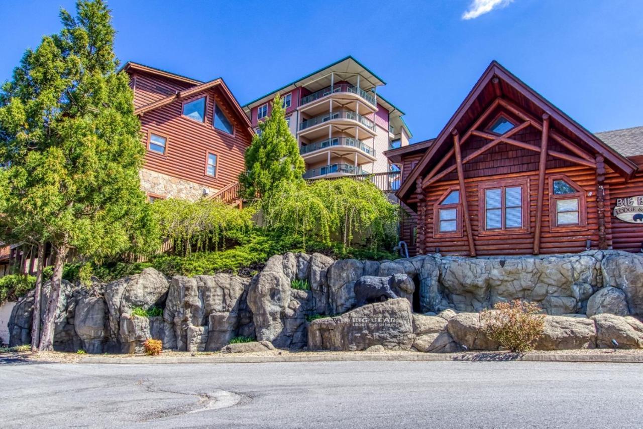 Gorgeous 2bd 2bth With Mountain Views Pool Hot Tub Game Close To Parkway * Pigeon Forge