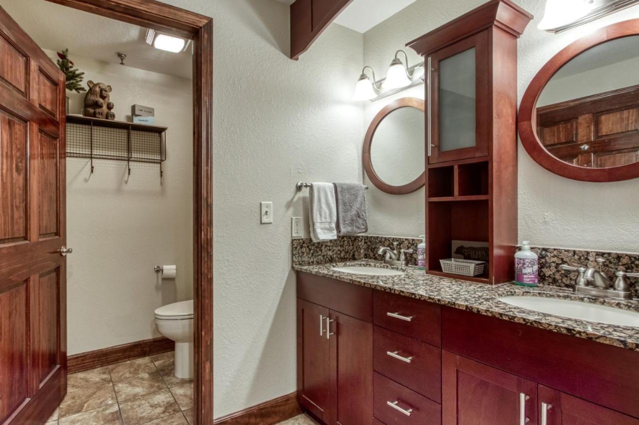 Apartment Gorgeous 2bd 2bth With Mountain Views Pool Hot Tub Game Close To Parkway *