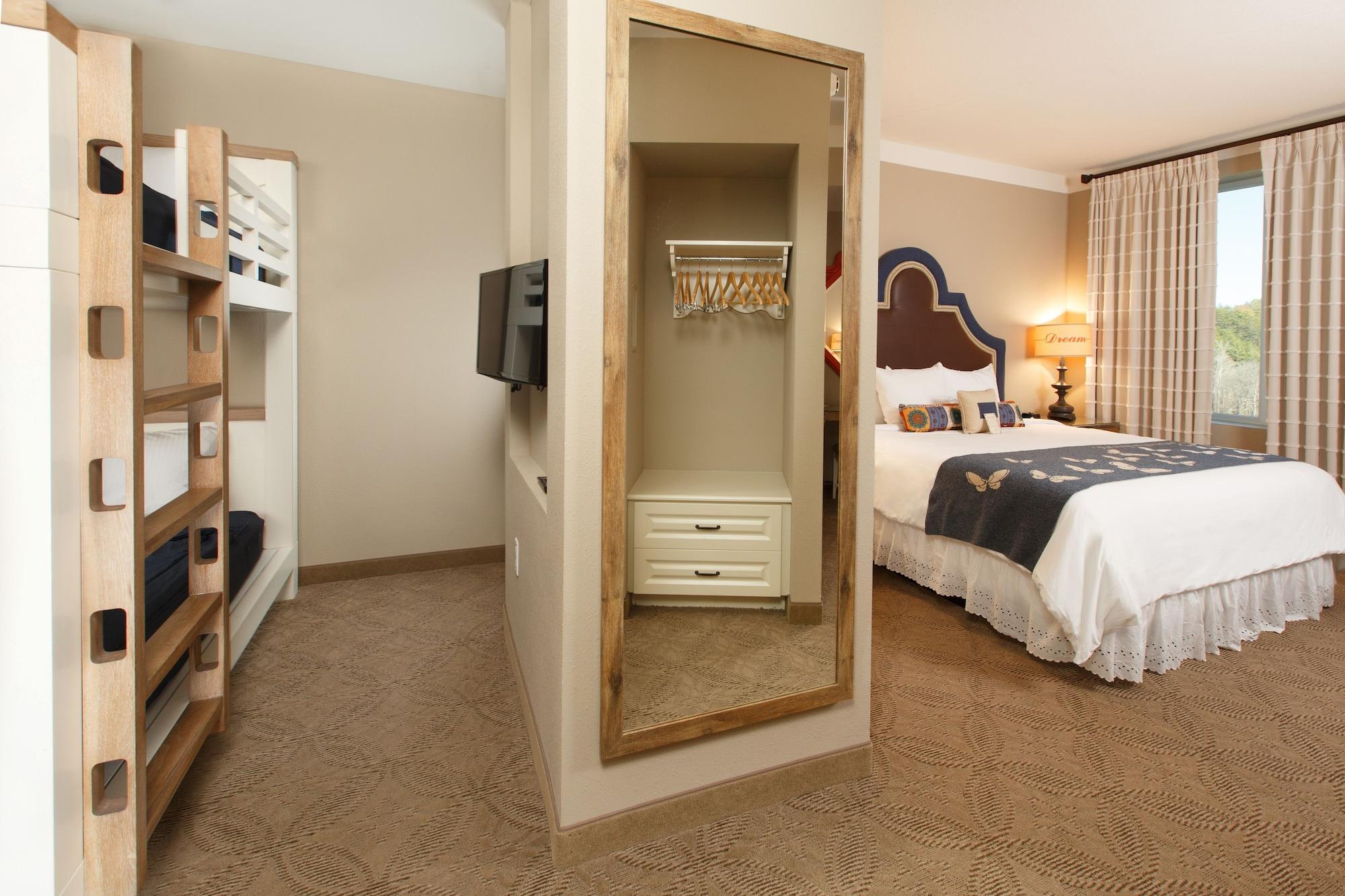 Resort Dollywood's Dreammore And Pigeon Forge