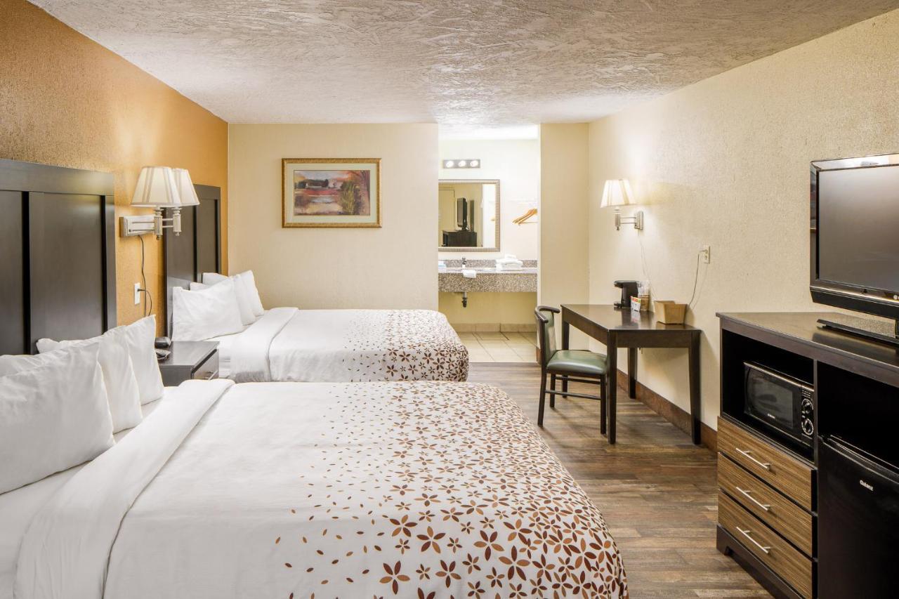 Americana A Travelodge By Wyndham Motel Pigeon Forge