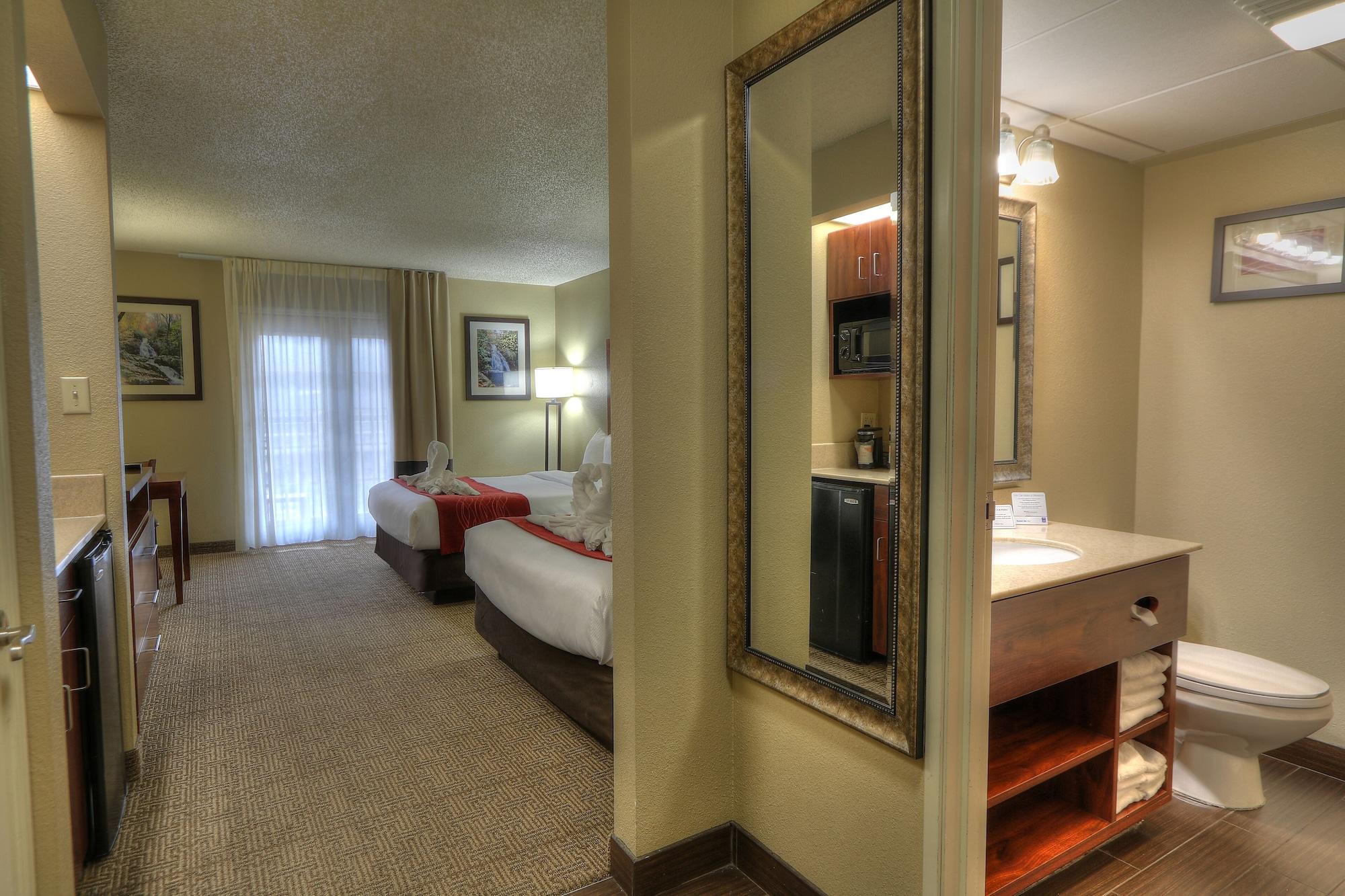 Comfort & At Dollywood Lane Hotel Pigeon Forge