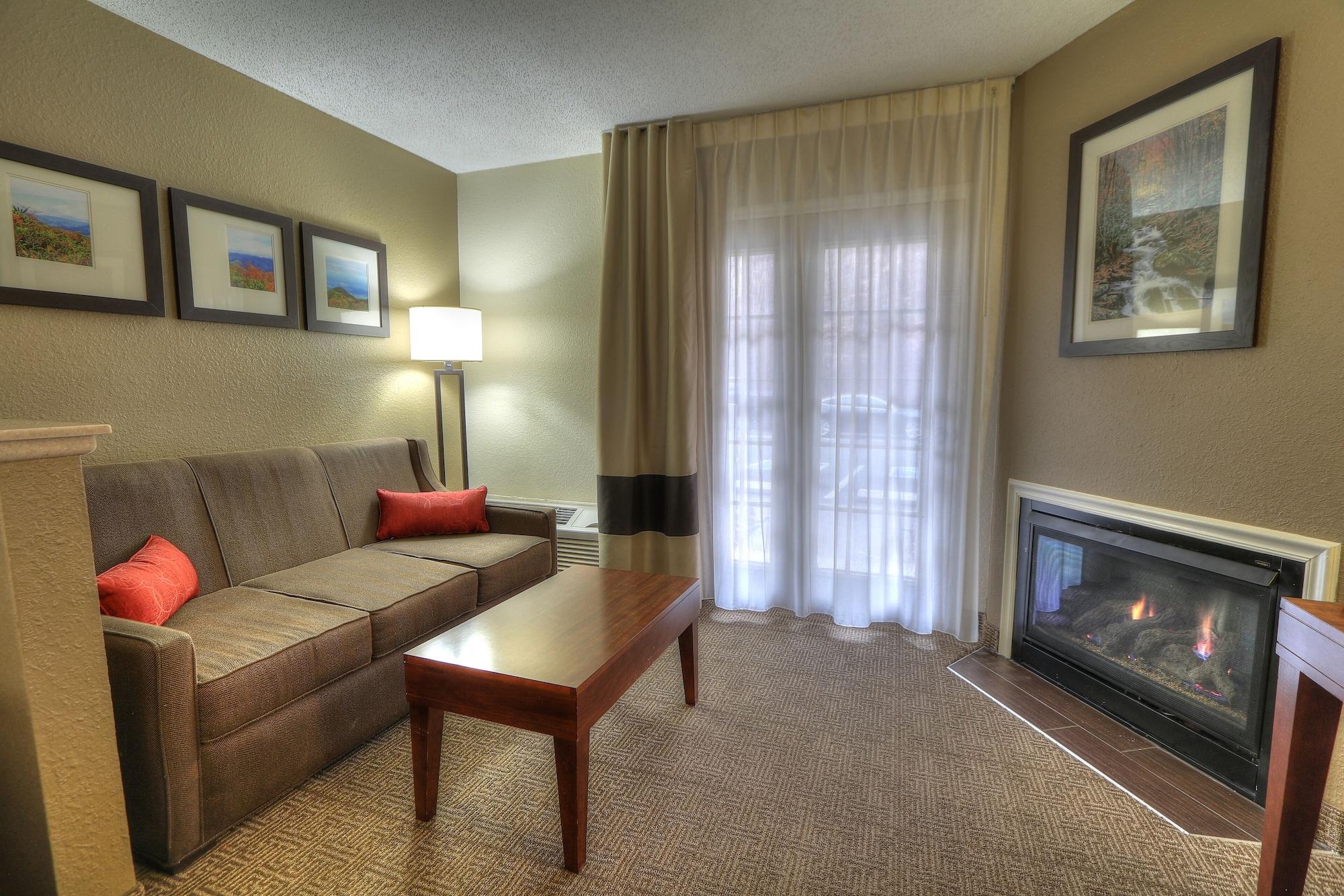 Comfort & At Dollywood Lane Hotel