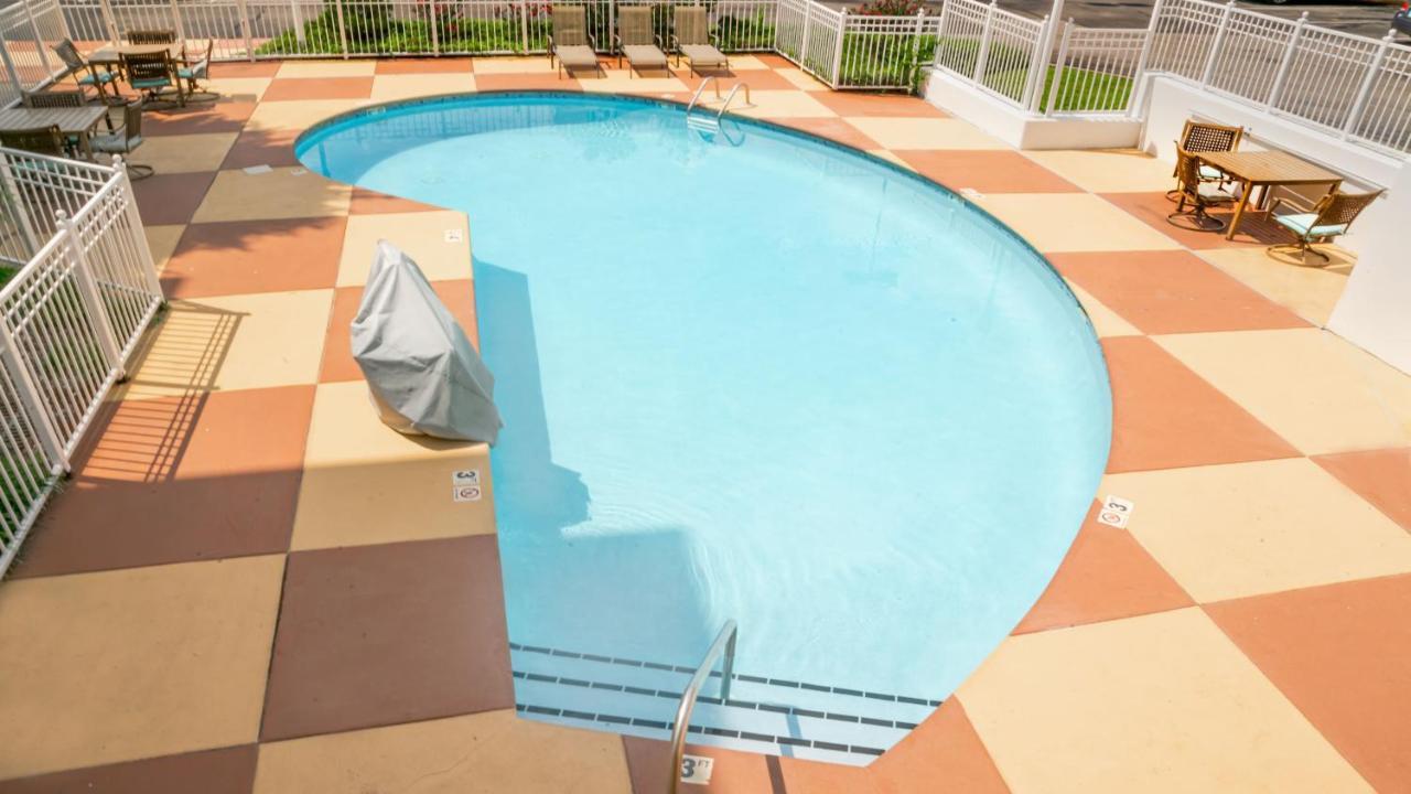 Hotel Express - Sevierville By Ihg Pigeon Forge