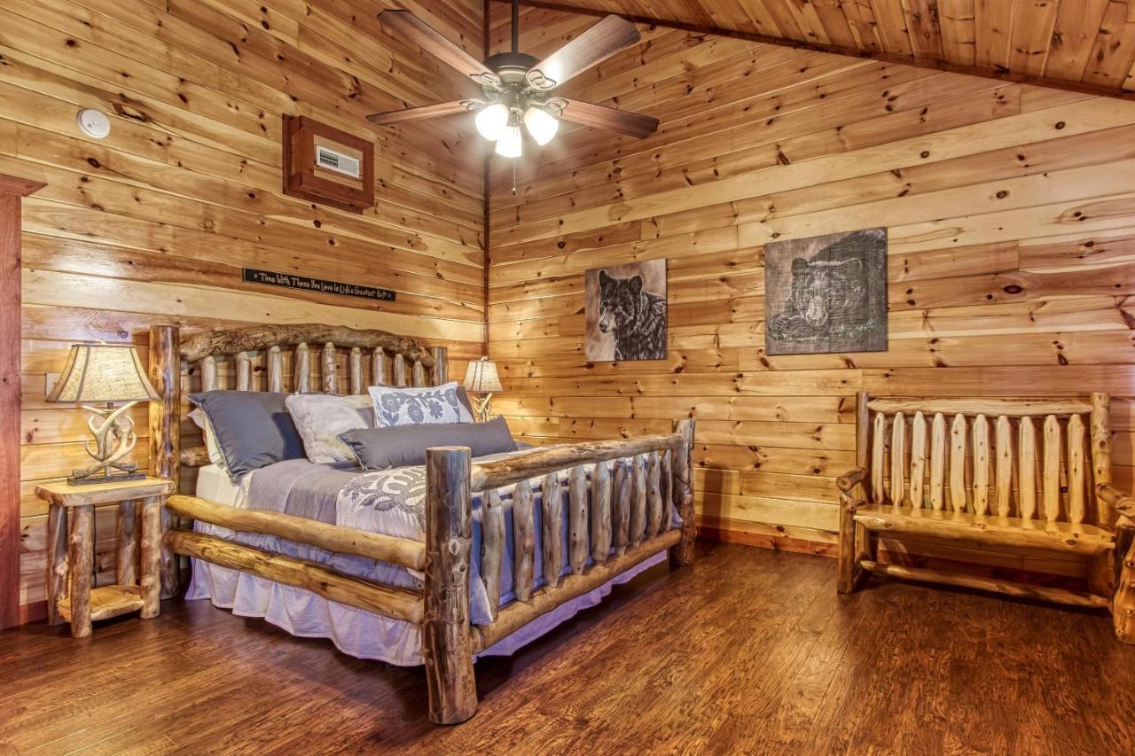 Mountain Splash, Private Pool, Theater Room, 1089 Free Tickets Each Paid Day, Dollywood And Holiday home