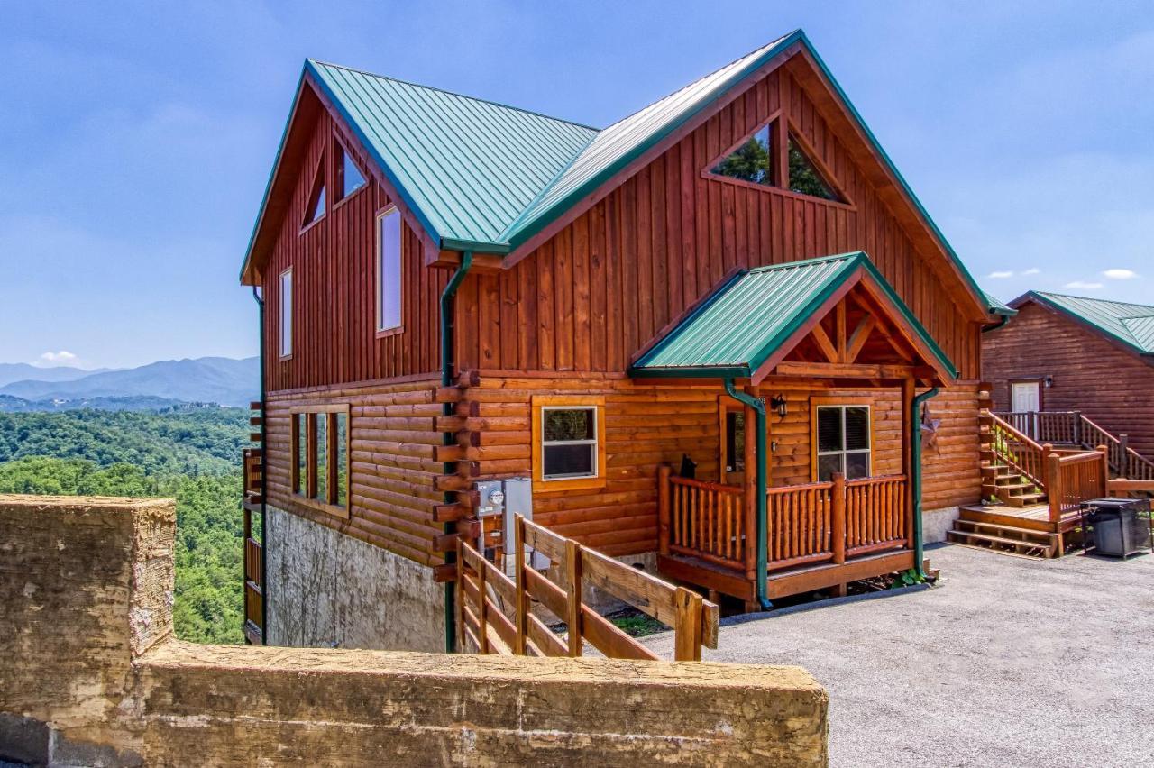 Mountain Splash, Private Pool, Theater Room, 1089 Free Tickets Each Paid Day, Dollywood And Holiday home *