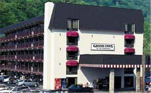 Clarion & Near The Leconte Center 2*
