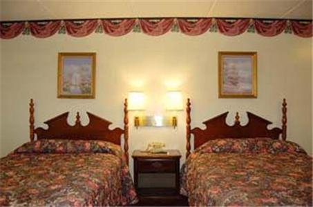 Clarion & Near The Leconte Center Hotel