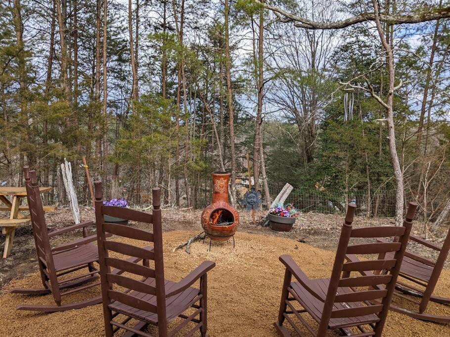 Smoky Mountain Splendor Two Third Acre 2 King Master * Pigeon Forge