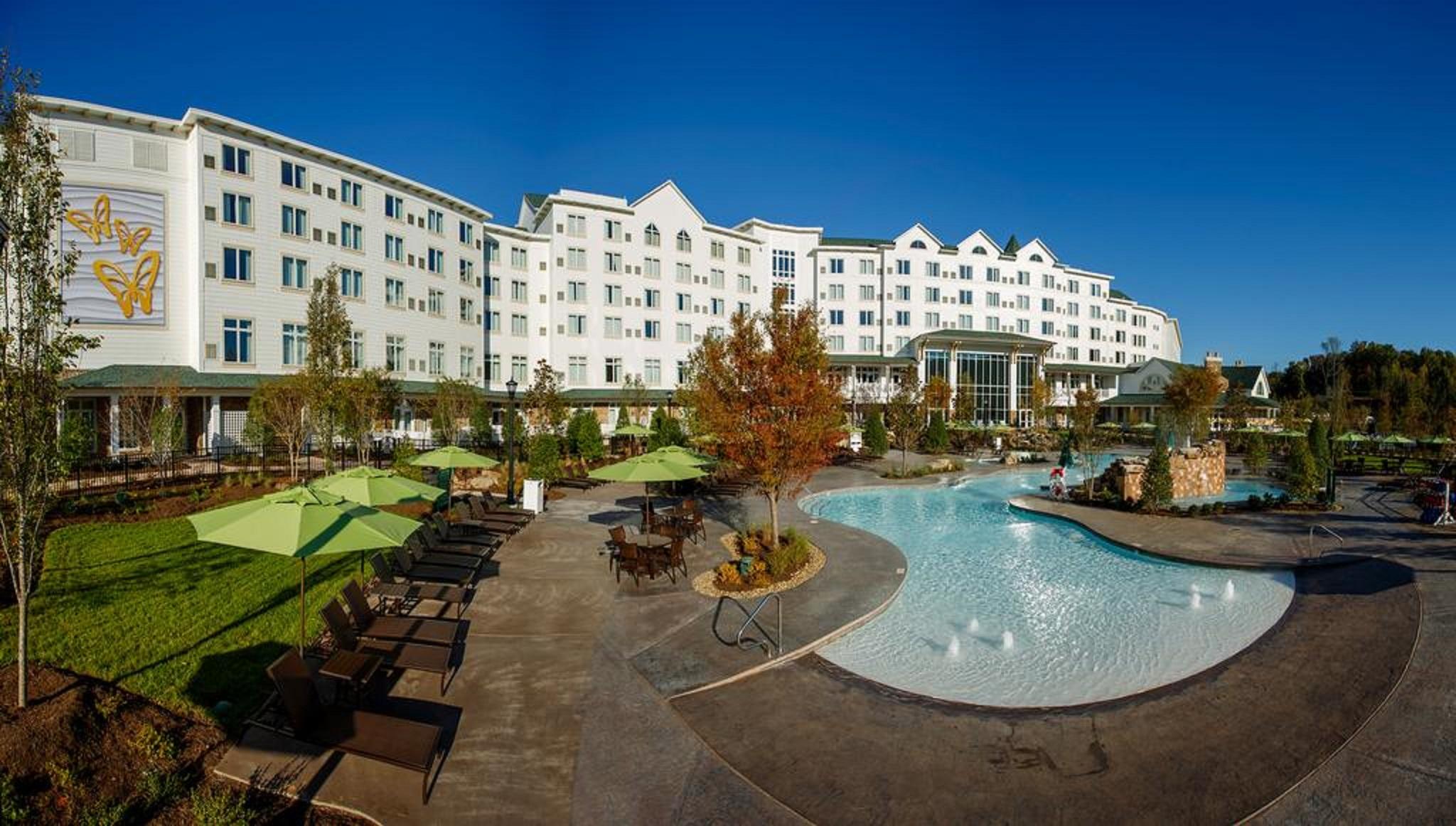 Dollywood's Dreammore And Resort