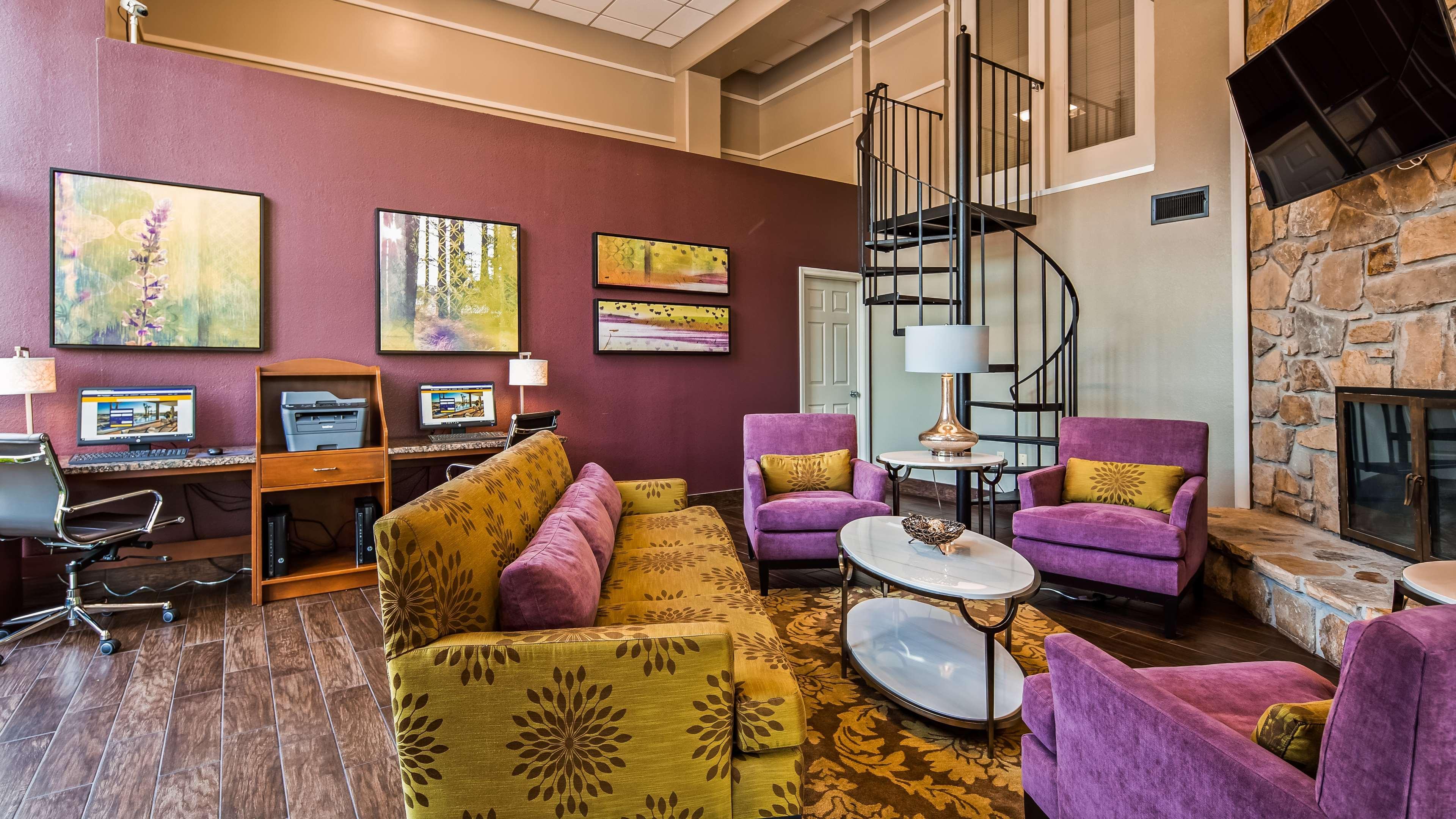Western Plaza Hotel