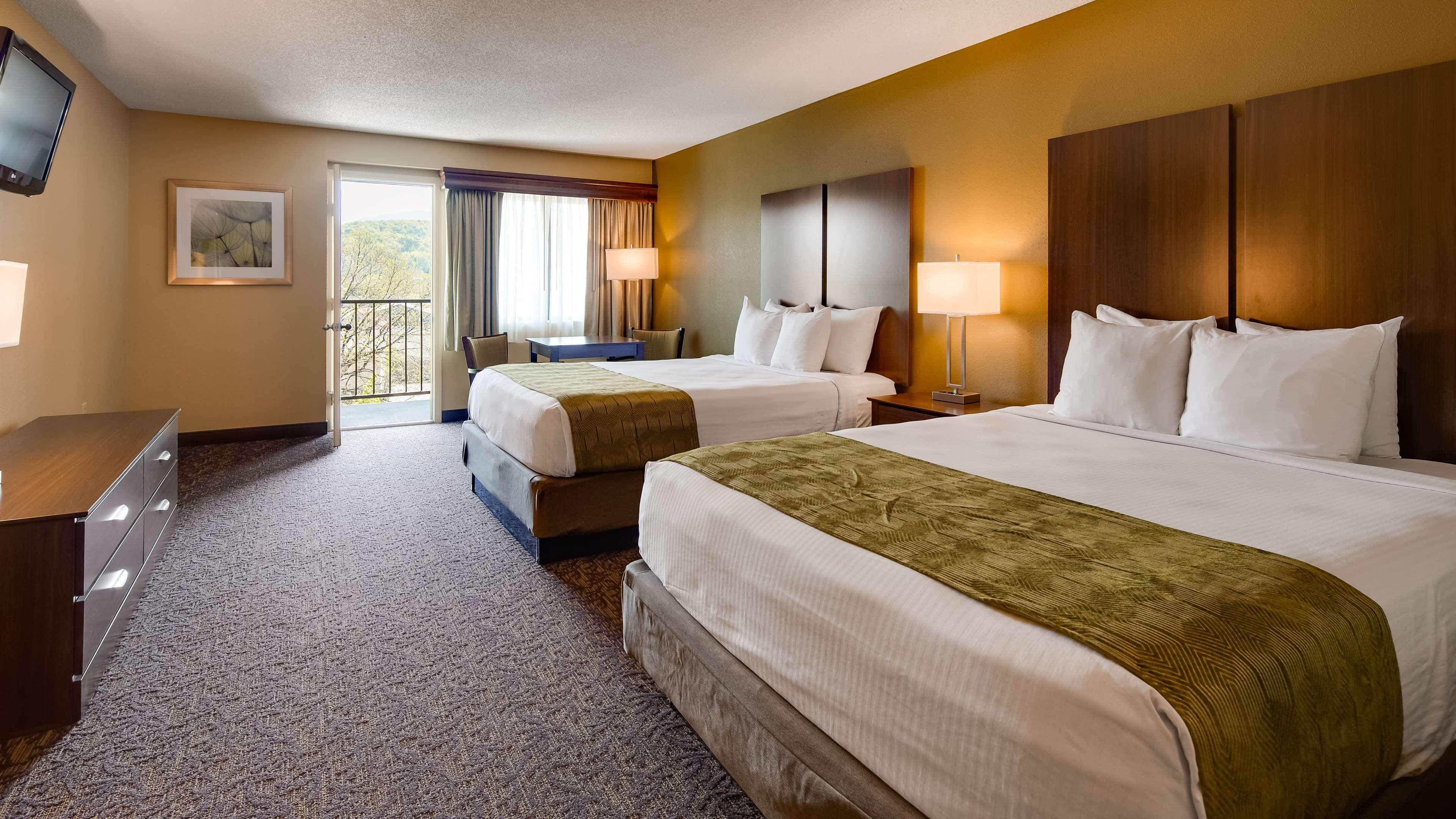 Hotel Western Plaza
