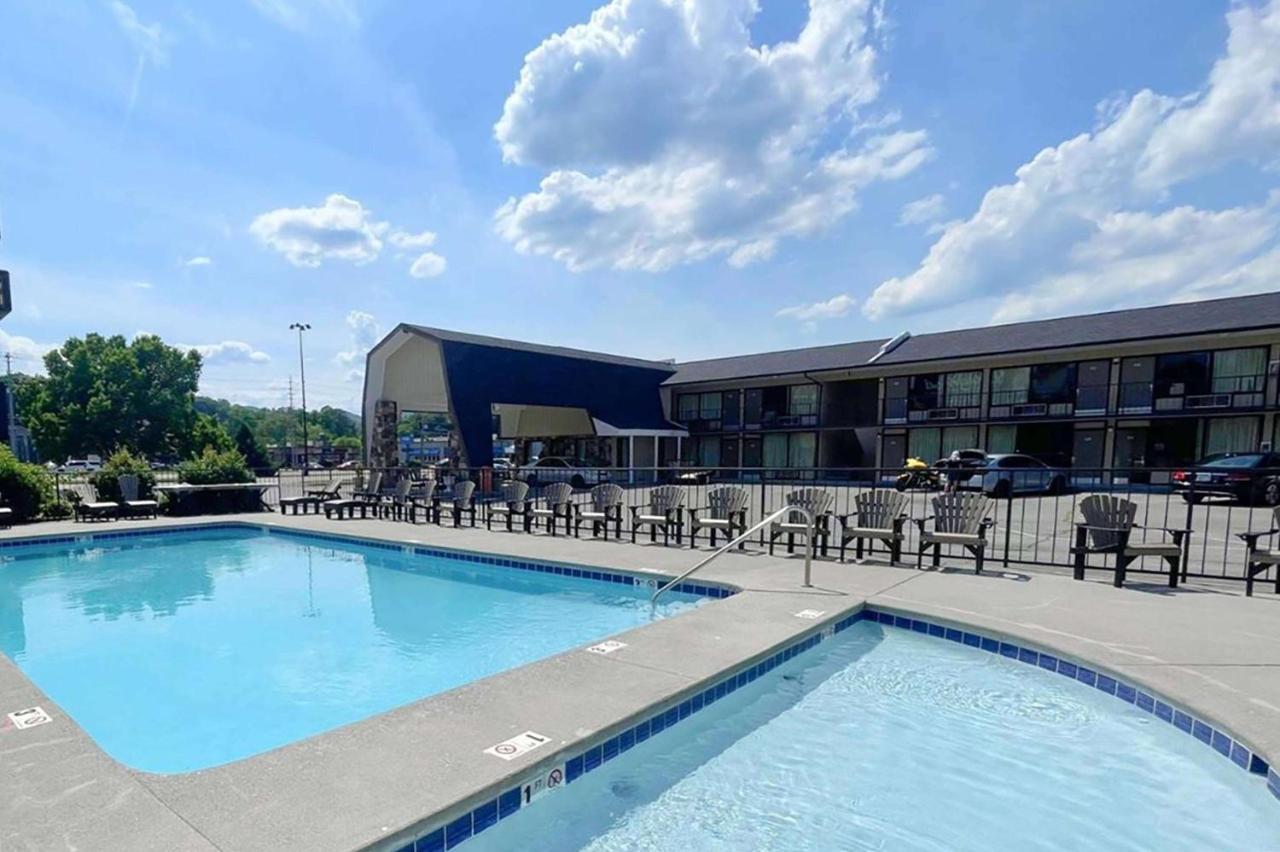Hotel Travelodge By Wyndham Dollywood Lane 2*
