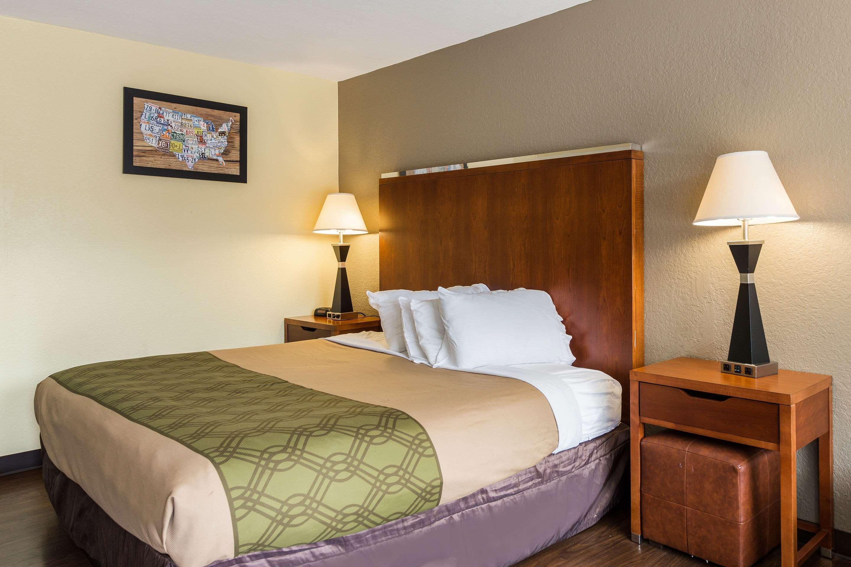 Hotel Econo 2*