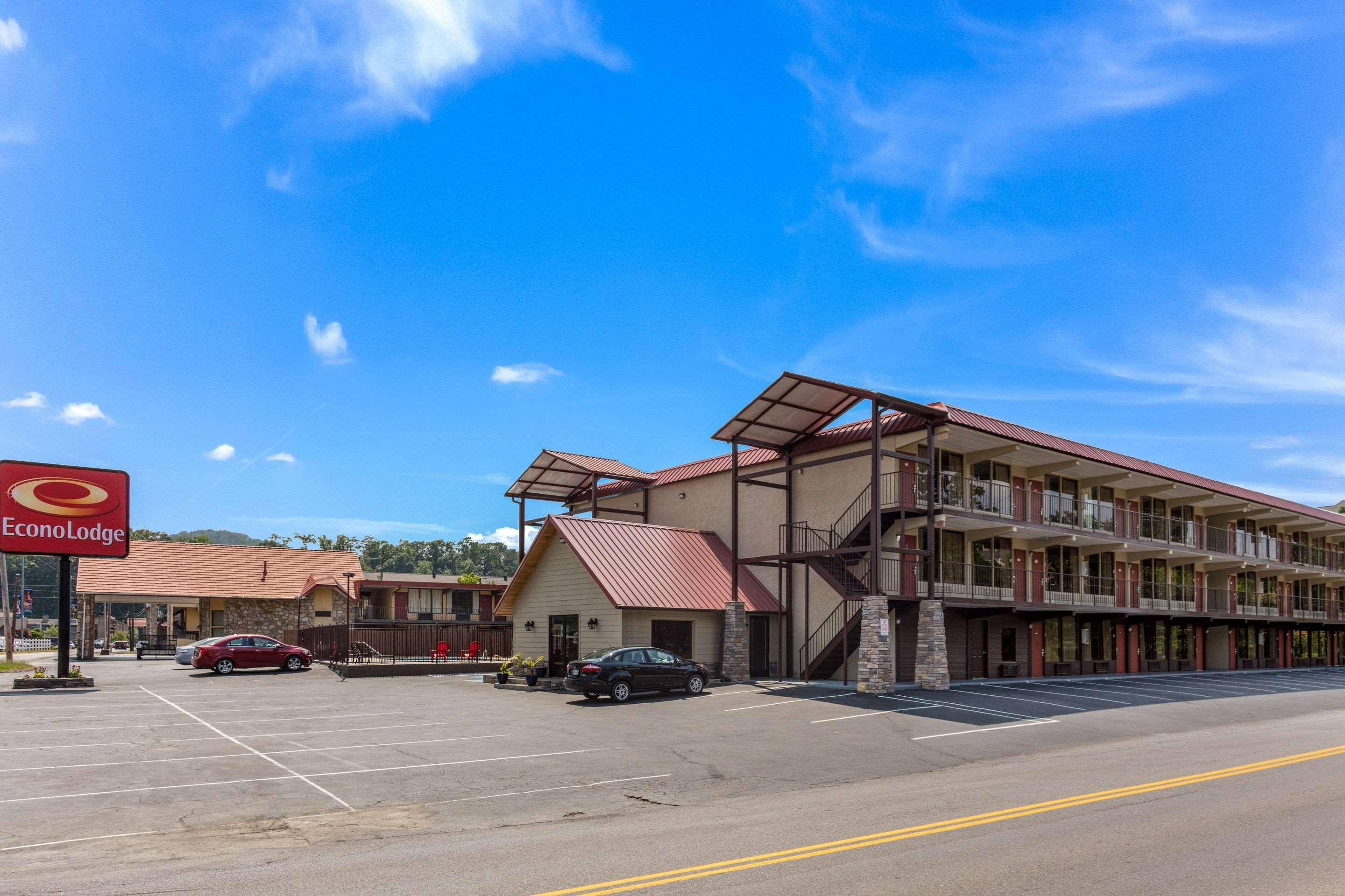 Econo Hotel