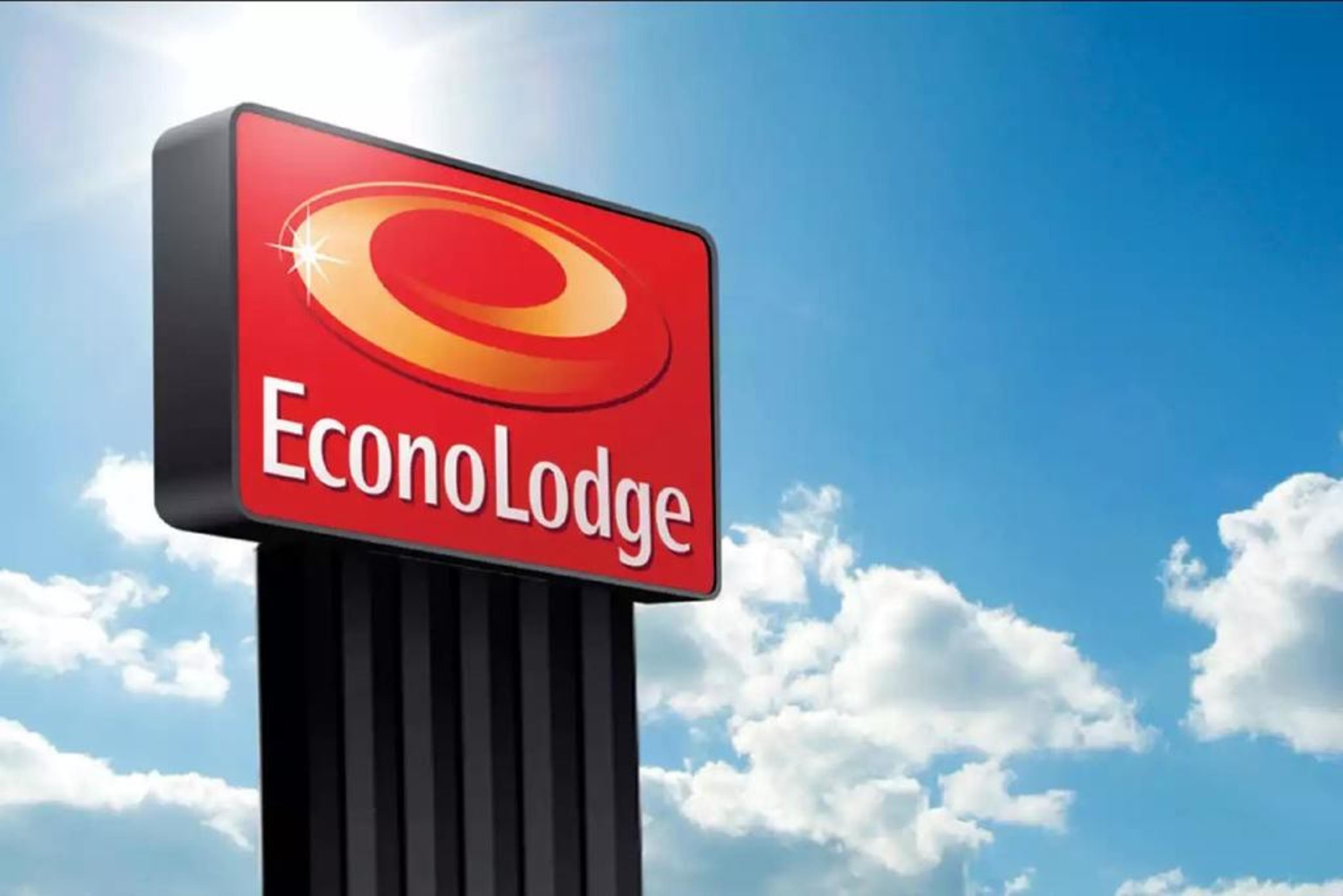 Econo Hotel 2*