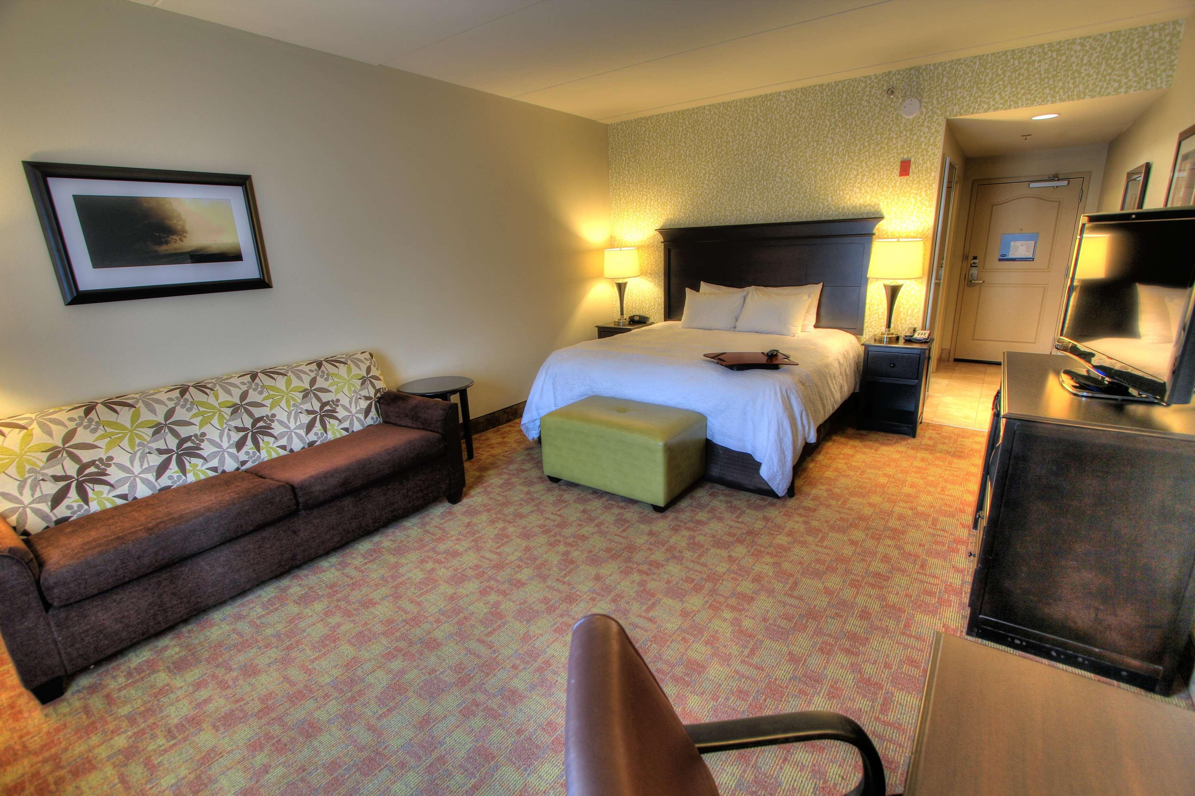Hampton 3*