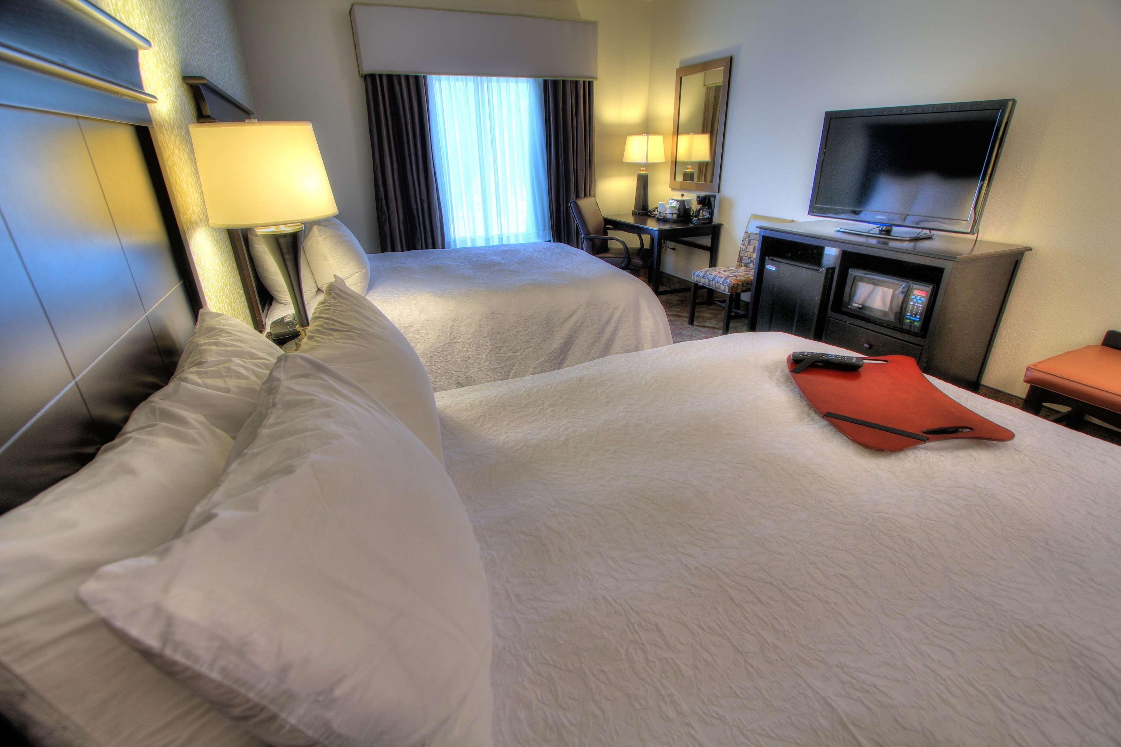 Hampton 3*