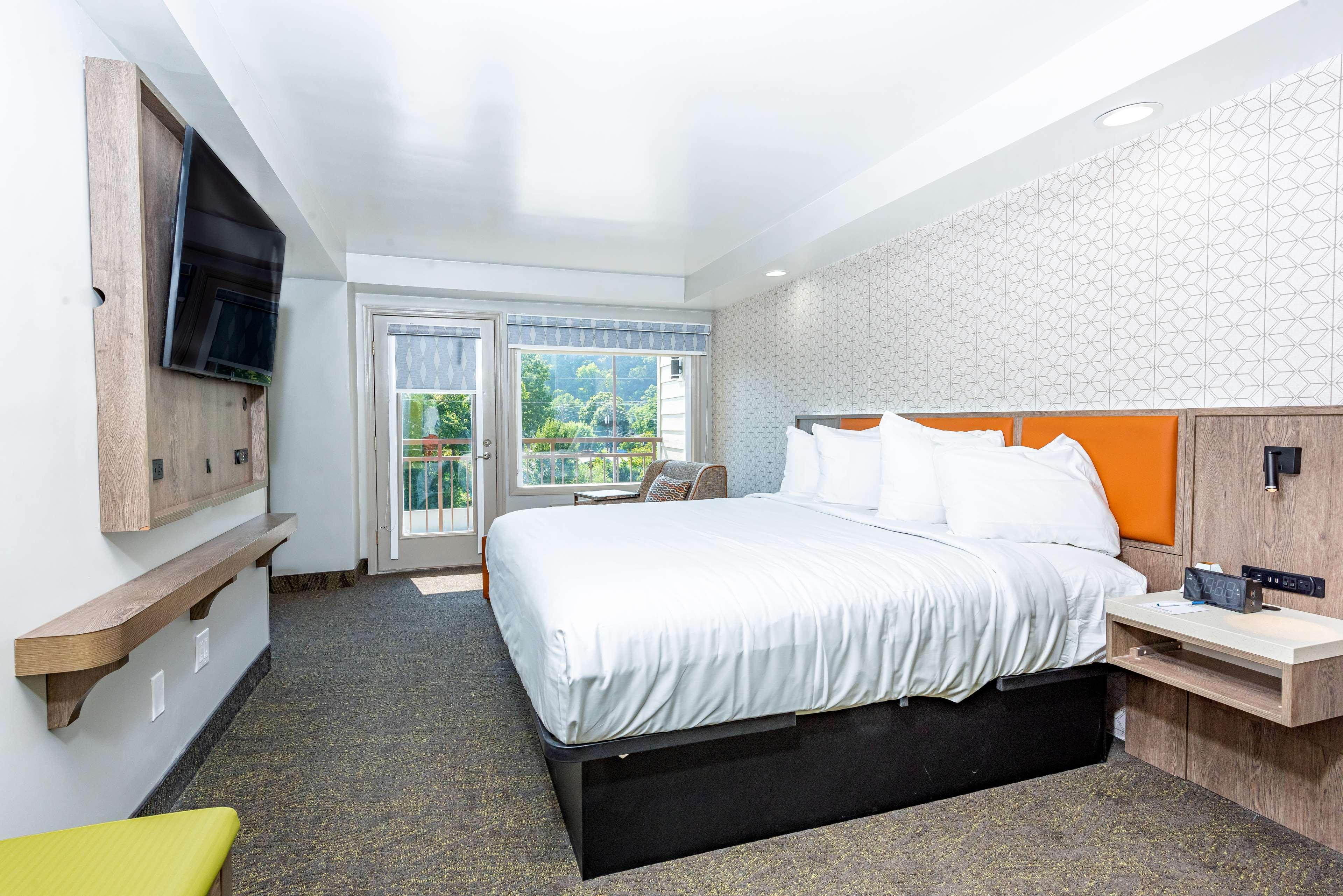 Western Apple Valley 3* Pigeon Forge