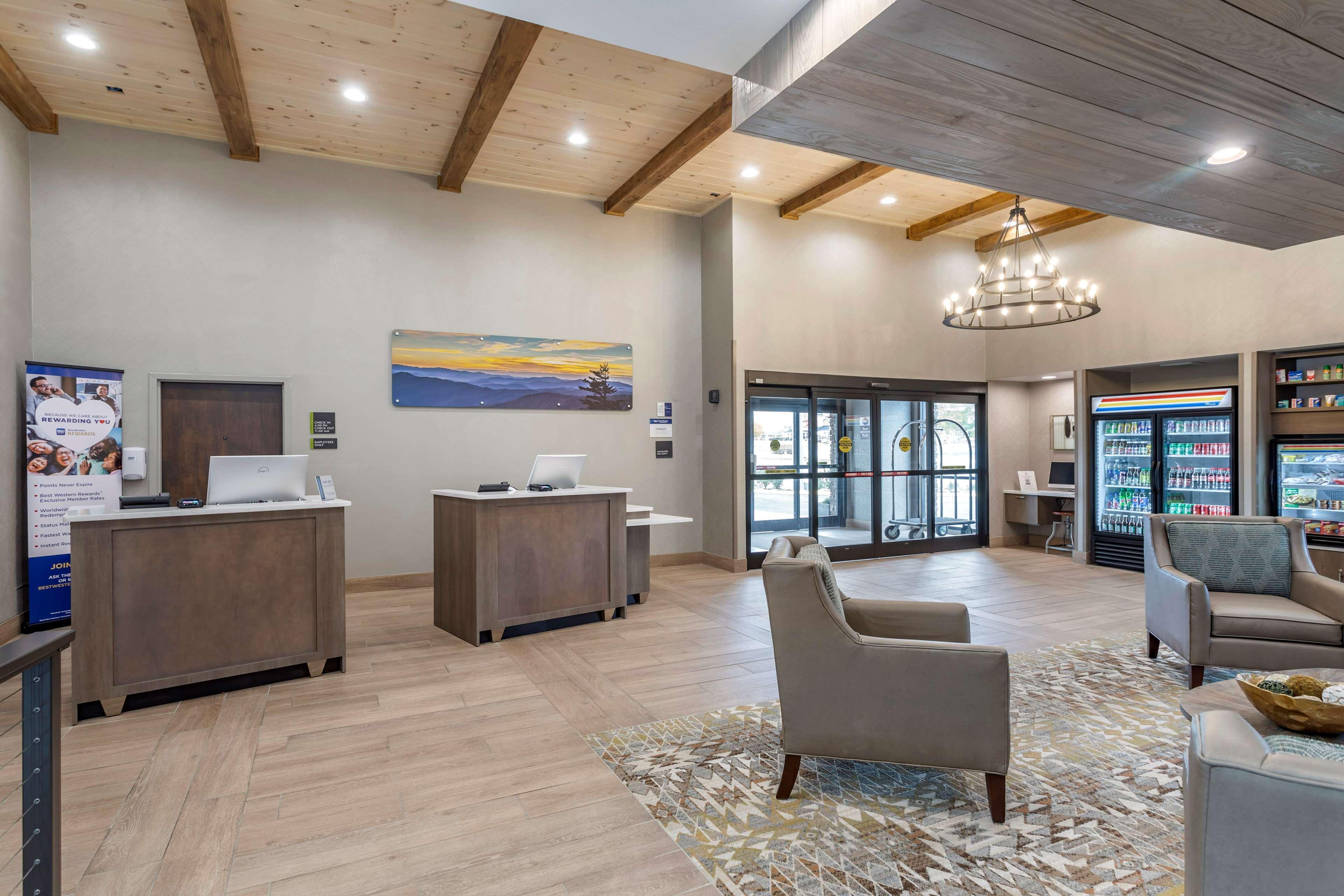 Western Apple Valley 3* Pigeon Forge