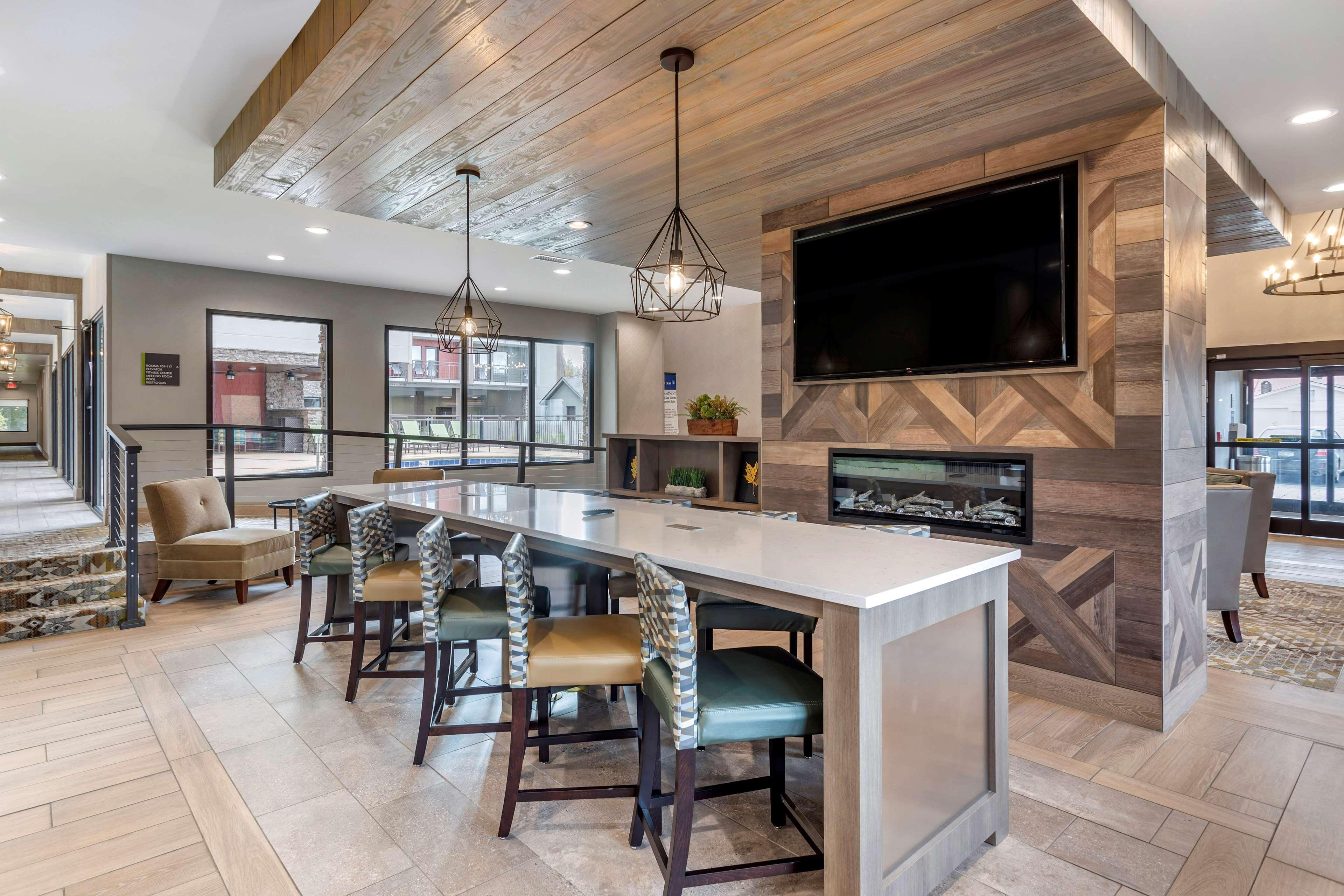 Hotel Western Apple Valley 3*
