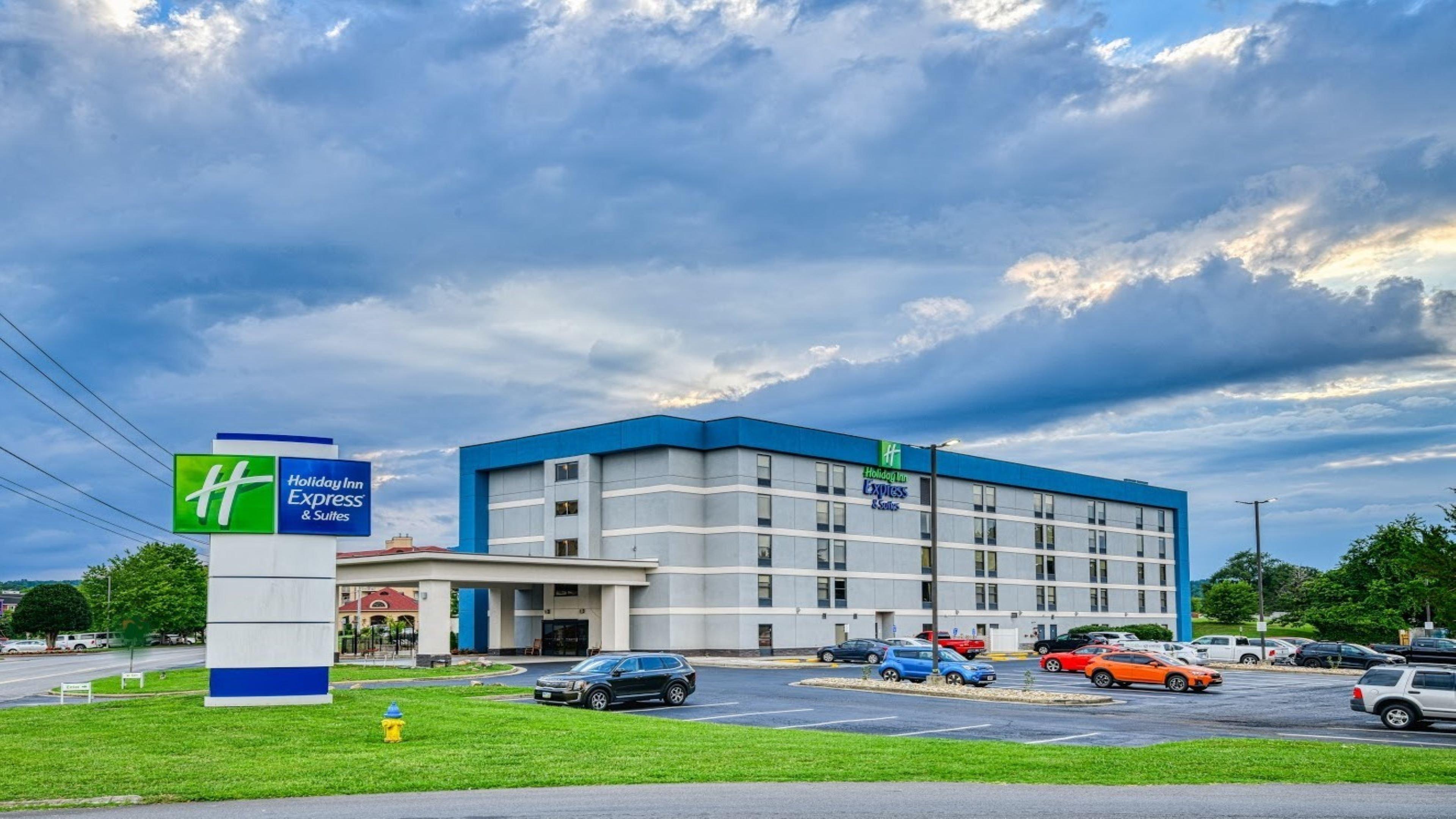 Express & By Ihg