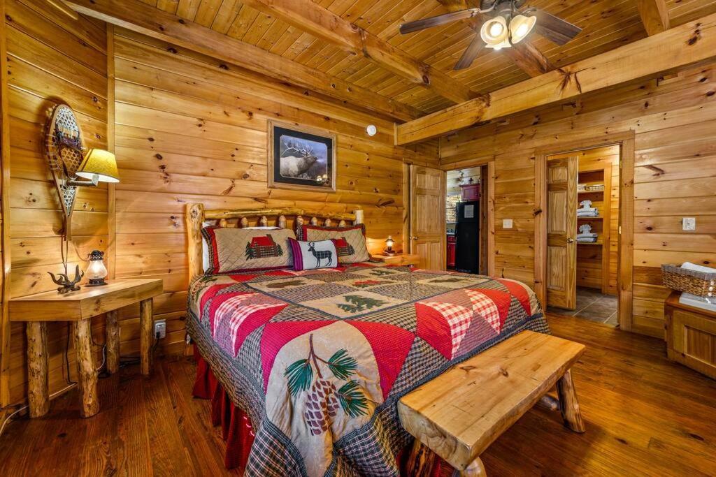 Chalet Charming Cabin W/ Hot Tub, Game Room, Location *