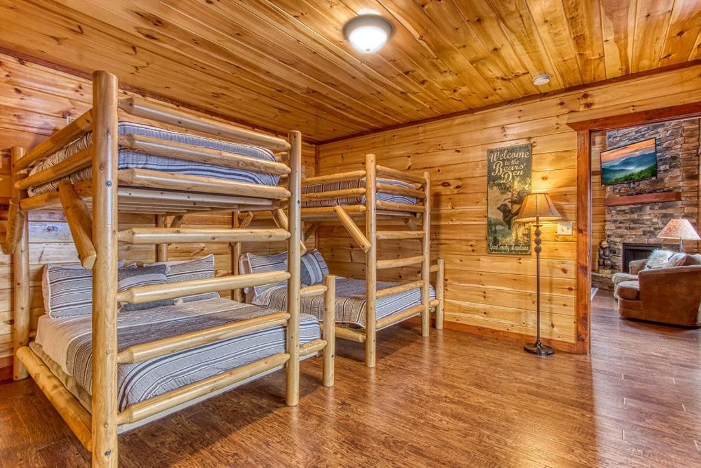 Holiday home Mountain Splash, Private Pool, Theater Room, 1089 Free Tickets Each Paid Day, Dollywood And Pigeon Forge