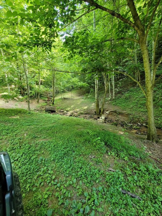 Tentrr Signature Site - Happy Hollow Hideaway Creekside Luxury tent *