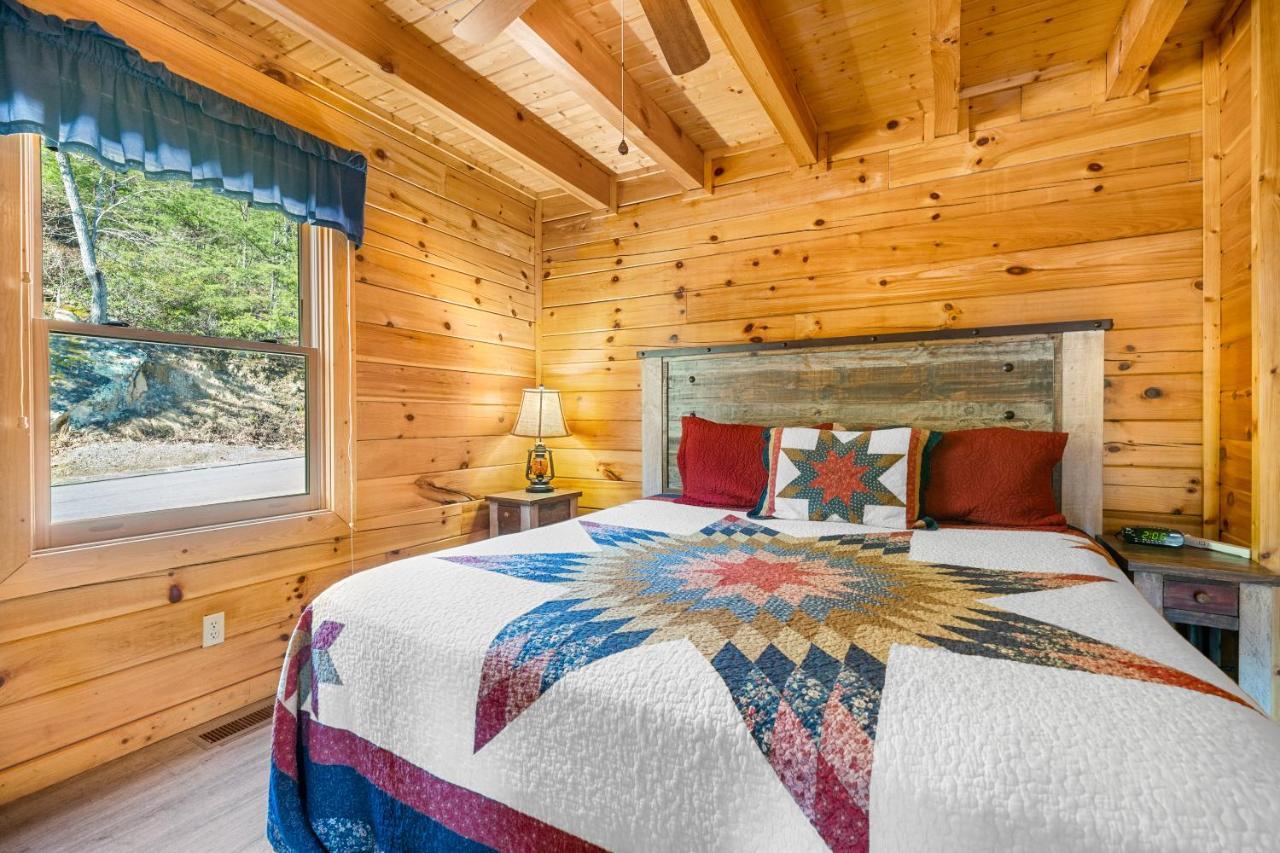 Holiday home A Higher Calling, 1089 Of Free Area Attraction Tickets For Each Paid Day, Dollywood And More! *