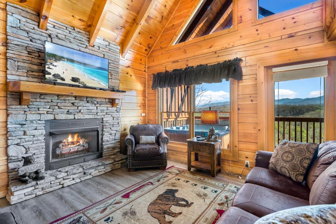 A Higher Calling, 1089 Of Free Area Attraction Tickets For Each Paid Day, Dollywood And More! Holiday home