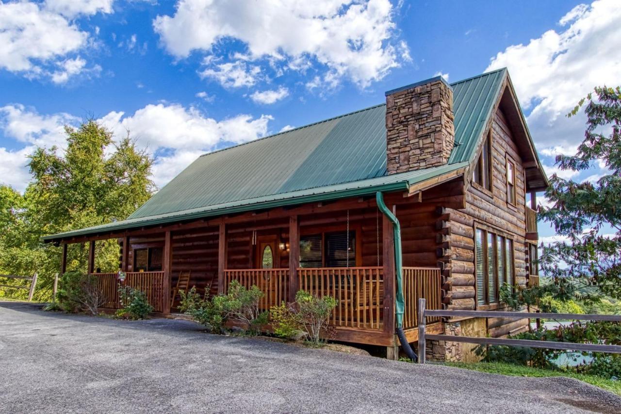 Ern864 - The Cedars - Great Location! Close To The Action!